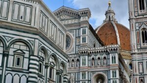 In nome di Dio e del Denaro