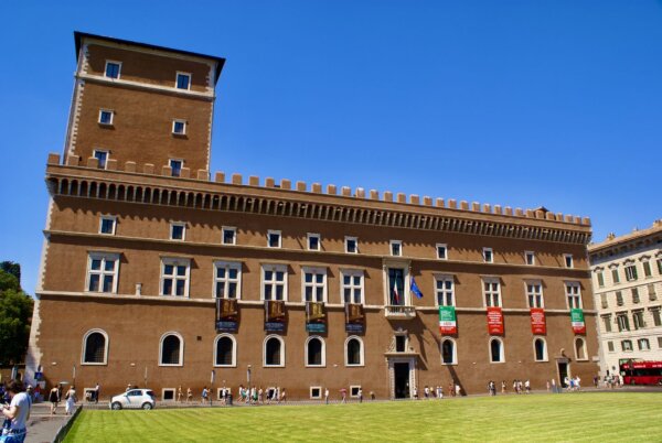 Il maestoso e speciale Palazzo Venezia a Roma