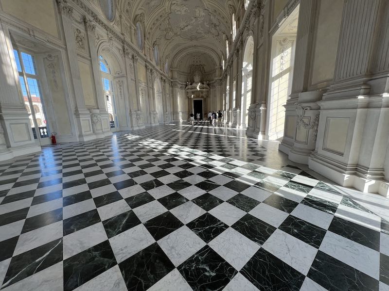 venaria re<ale
