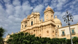 Duomo di Noto: guida al barocco siciliano