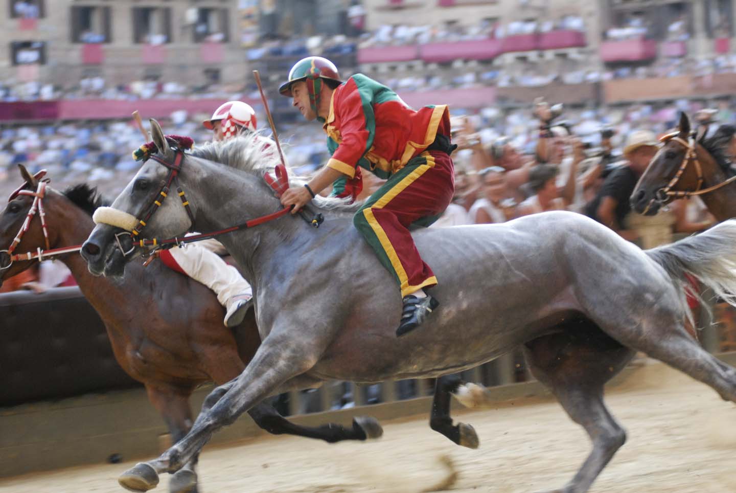 фигурка медный всадник из янтаря. орловский рысак. медный всадник каратэ 2022. всадник 2018. всадник 2018.