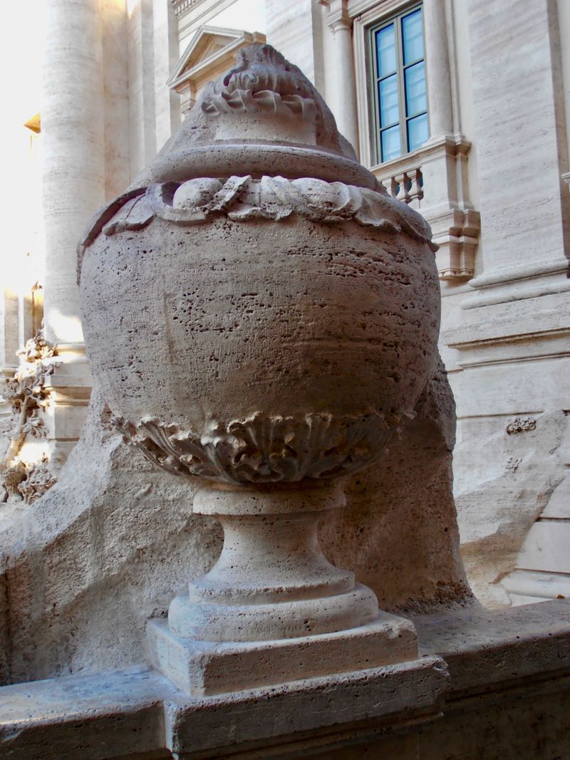 asso di coppe fontana di trevi