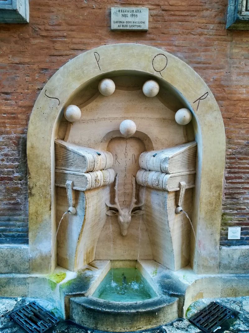 Fontana dei Libri